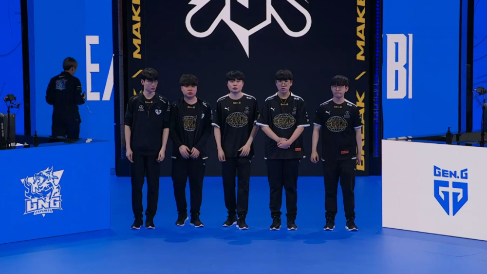 经为球队带 经为球队带